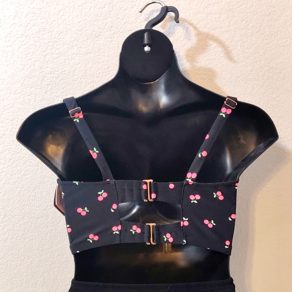 🪅🪅Smart & Sexy Cherries Swim Suit Top - Picture 4 of 10